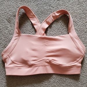 NWOT- Old Navy PowerSoft High Support Sports Bra (M) Rose Gold/Peach